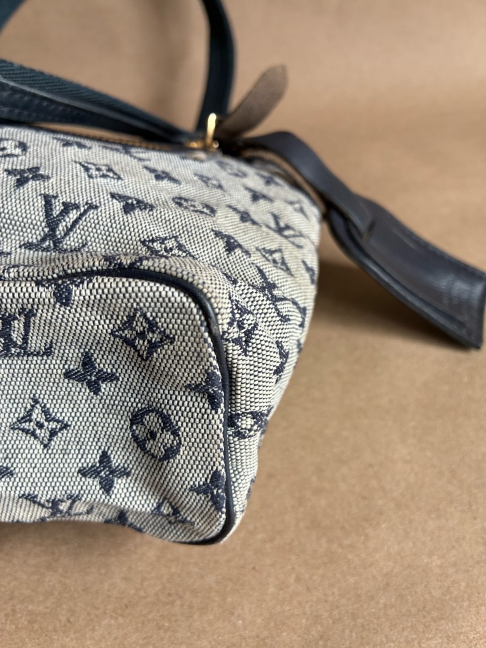 Louis Vuitton Blue Monogram Lin Lucille PM Bag - Picture 10 of 15